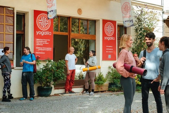 Bild 1 von Yogalila - Schule für Yoga in Berlin Prenzlauer Berg Partnergalerie