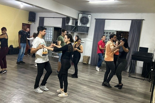 Imagem 1 da galeria do parceiro R&A Studio de Dança