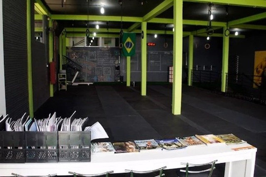 Imagem 1 da galeria do parceiro RESIST & INSIST CrossFit