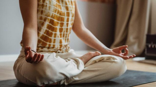 Bild 1 von Yoga Vidya Bamberg Café Zeiten und Wunder Partnergalerie