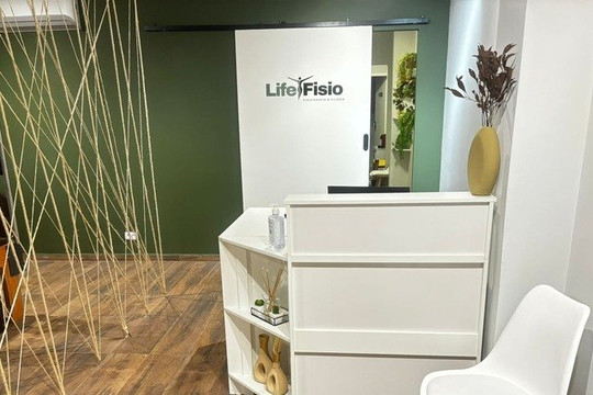 Imagem 2 da galeria do parceiro Clínica Life Fisio Santos - Fisioterapia & Pilates
