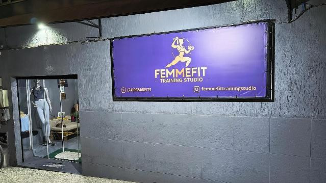 Imagem 2 da galeria do parceiro Femmefit Studio Training