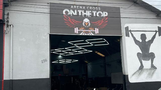 Imagem 2 da galeria do parceiro Studio Cross on the top