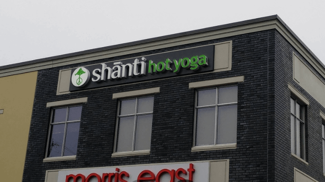 Image 2 de la galerie du partenaire Shanti Hot Yoga Bedford