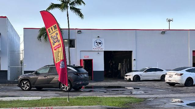 Image 2 from Máquina Strength Palmetto Bay Gym partner gallery