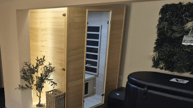 Image 2 from Luceo Lounge - A Wellness Hub by Fifty Firsts Wellness partner gallery