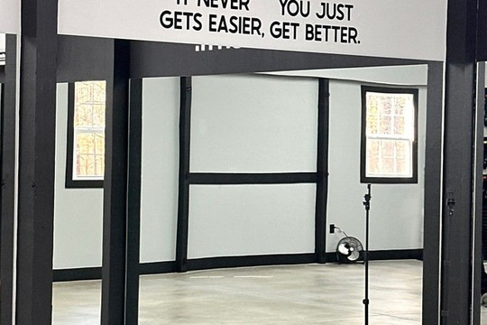 Image 3 from Hottie Hut Fitness Boutique partner gallery