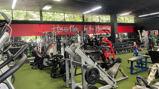 Image 2 from HUSTLE FIT Kirkland partner gallery