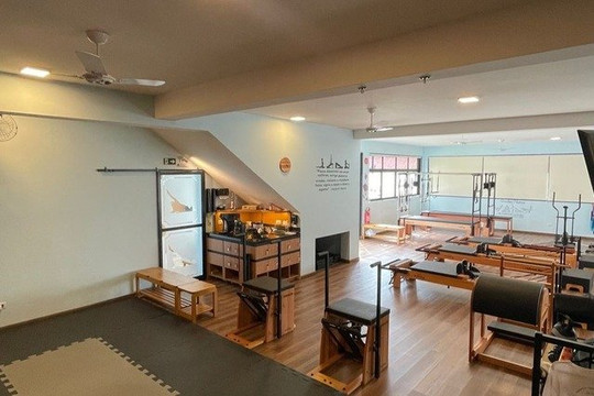 Imagem 1 da galeria do parceiro Yoga Mudras - Espaço de Yoga e Pilates