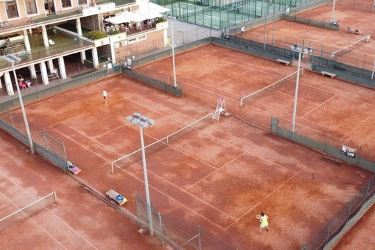 Imagen 1 de la galería del partner C.E.M Tenis L'Hospitalet