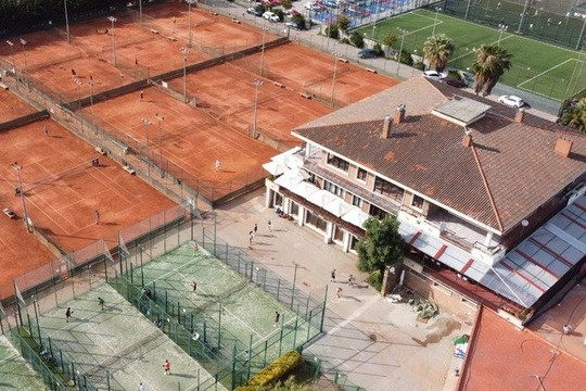 Imagen 2 de la galería del partner C.E.M Tenis L'Hospitalet