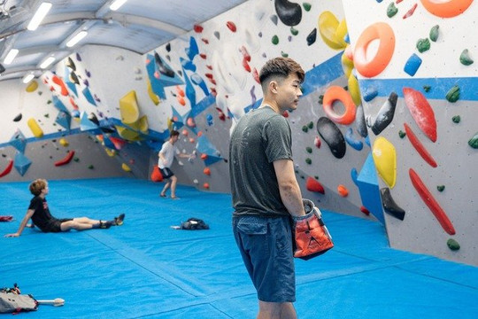 Image 1 from VauxWall West Climbing Centre partner gallery