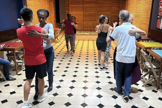 Imagem 1 da galeria do parceiro Alisson George - Danças de Salão