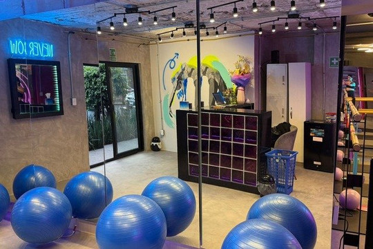 Imagen 2 de la galería del partner UNBOW BARRE