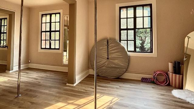 Imagen 1 de la galería del partner Aysha Studio