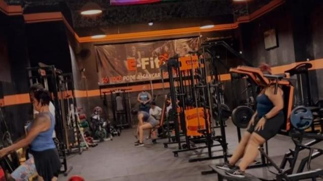 Imagem 3 da galeria do parceiro Academia E-Fit Ponto Chic