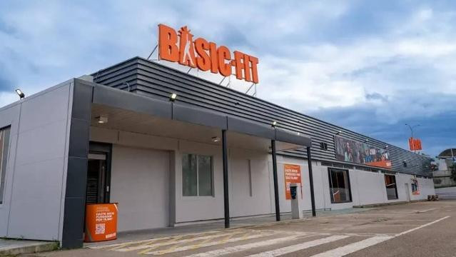 Imagen 2 de la galería del partner Basic-Fit Mérida Avenida de Portugal 33