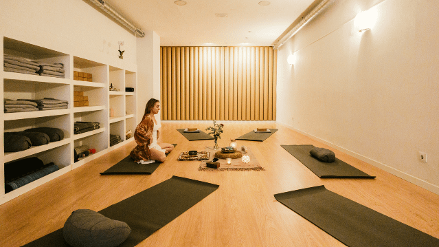 Imagen 1 de la galería del partner Raw Yoga Studio Vigo