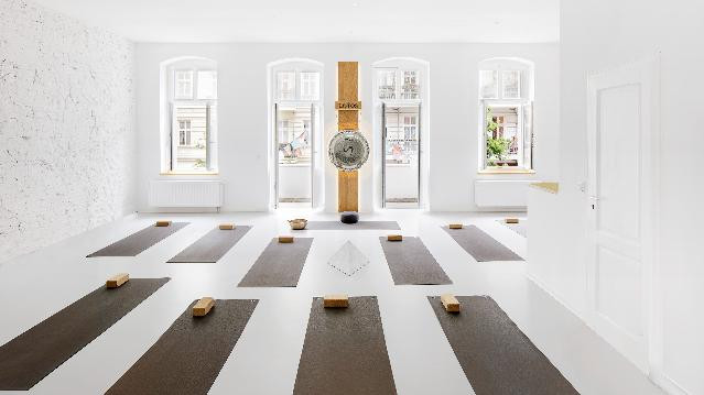 Bild 1 von Lotos Yoga - Mainzer Straße Partnergalerie