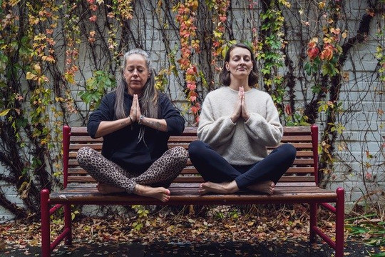 Bild 1 von Wolf Pack Yoga Partnergalerie