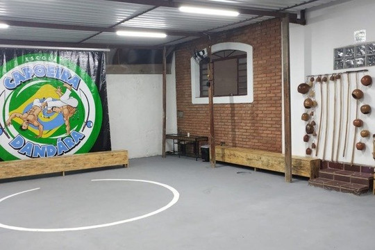 Imagem 1 da galeria do parceiro Escola de Capoeira Dandara