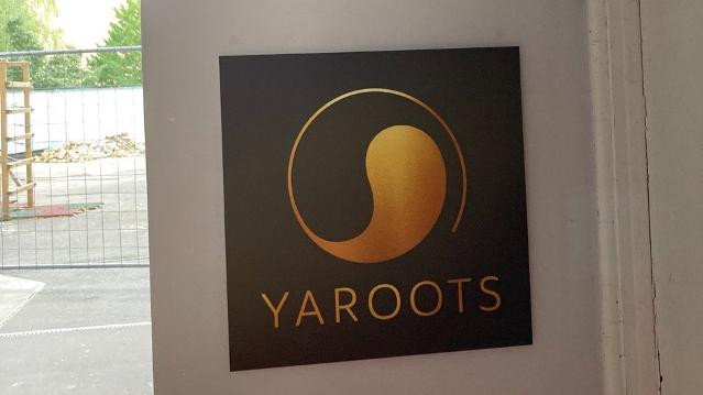 Bild 2 von YAROOTS Lounge Berlin Partnergalerie