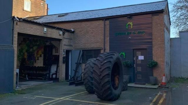 Image 2 from Luton's Most Strongest partner gallery