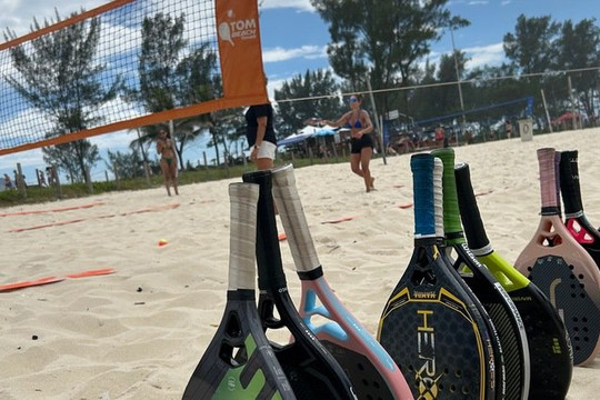 Imagem 2 da galeria do parceiro Tom Beach Tennis - Recreio Posto 9