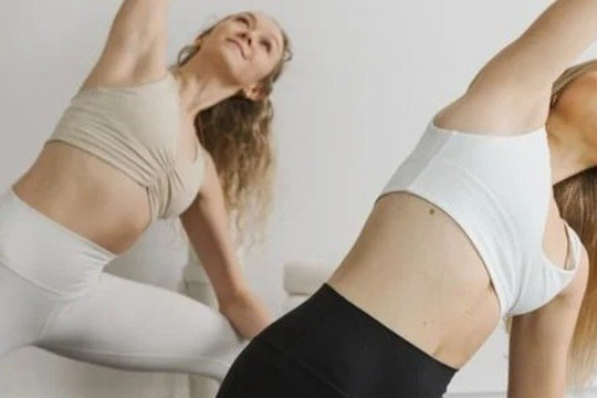 Bild 3 von Nourish Yoga Partnergalerie