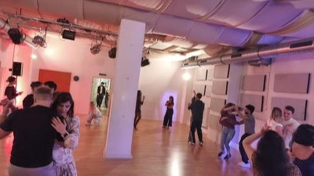 Bild 3 von Salsa Bachata Mastery Partnergalerie