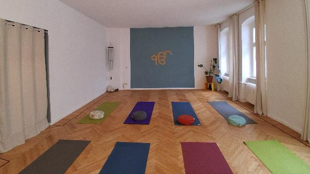 Bild 1 von Yoga Oase Berlin Partnergalerie