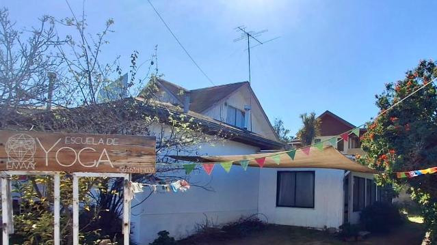 Imagen 2 de la galería del partner EMAAY, Escuela de Yoga