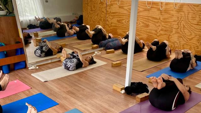 Imagen 1 de la galería del partner EMAAY, Escuela de Yoga