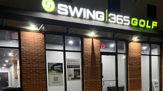 Imagen 2 de la galería del partner Swing365 Golf West Des Moines