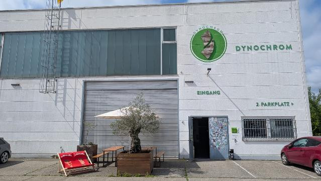 Bild 2 von DYNOCHROM Boulderhalle Frankfurt Partnergalerie