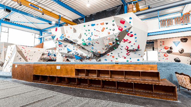 Bild 3 von DYNOCHROM Boulderhalle Frankfurt Partnergalerie