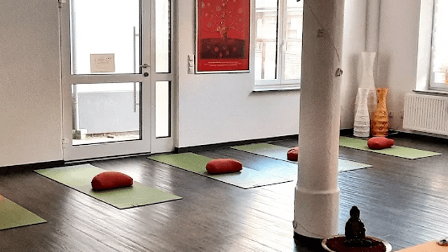 Bild 1 von Yoga am Kirchberg - die Yogaschule mit Herz Partnergalerie
