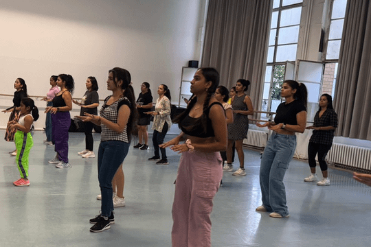 Bild 1 von Bolly It Out - Bollywood Dance in Berlin Partnergalerie
