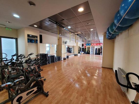 Imaginea 1 din Away Club galeria partenerului