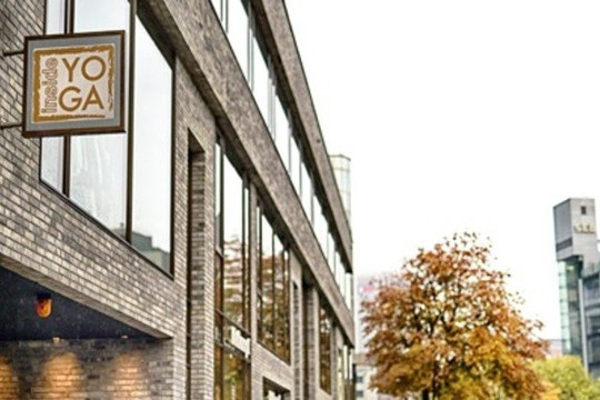 Bild 2 von Inside Yoga Frankfurt Partnergalerie