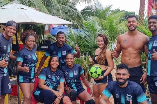 Imagem 3 da galeria do parceiro Futevôlei Itapuã Unidade Praia