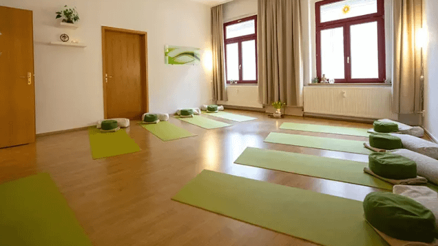Bild 1 von Yoga Lichtspuren Partnergalerie