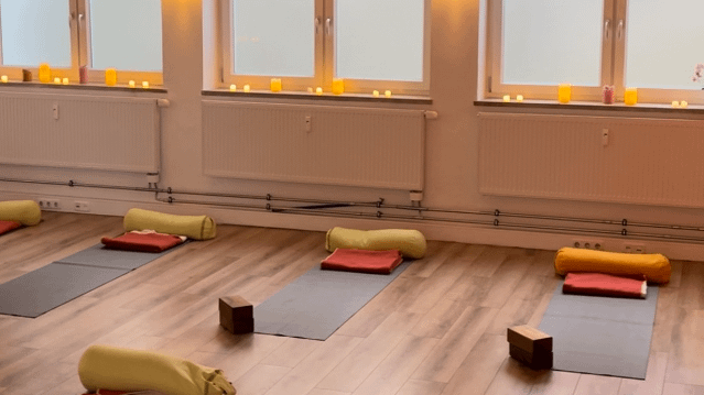 Bild 1 von BRIEZ Yoga - Studio im Sonnenhaus MUC West Partnergalerie