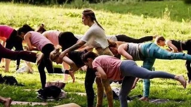Bild 2 von Yoga Nebenan @ Kare Rooftop Partnergalerie