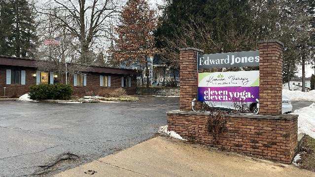 Image 2 from 11:11 Eleven Eleven Yoga partner gallery