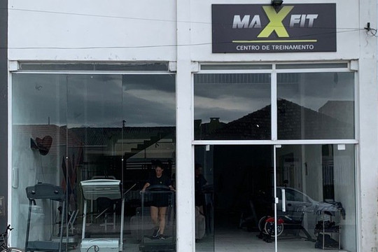 Imagem 2 da galeria do parceiro MaxFit Centro de Treinamento