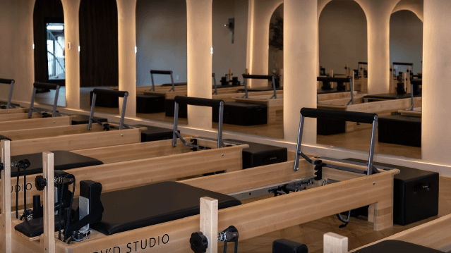 Image 1 from Curv'd Studio partner gallery