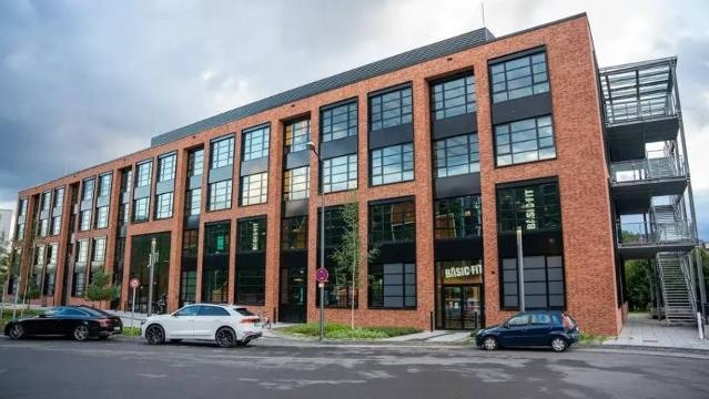 Bild 2 von Basic-Fit Köln Peter-Huppertz-Straße Partnergalerie