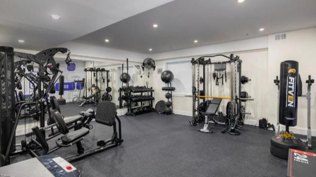 Image 3 from Dee Fitness partner gallery