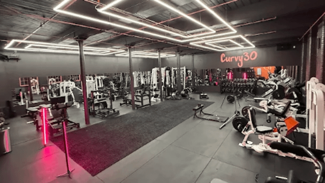 Image 1 from Curvy30 partner gallery